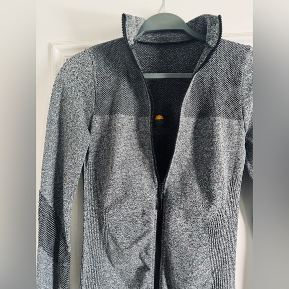 C&C California Grey zippered athletic top - Picture 4 of 9